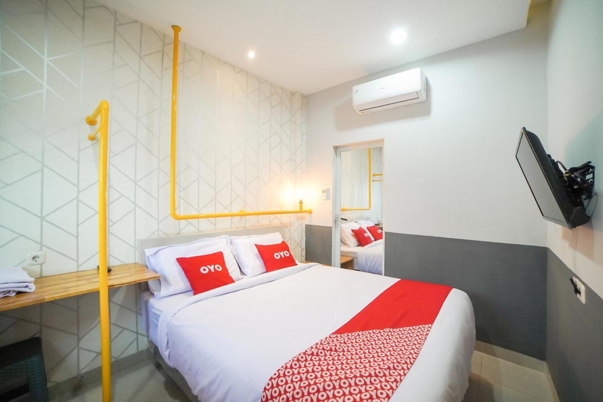 Capital O 90874 Millenium Inn 2 เมดาน ภายนอก รูปภาพ